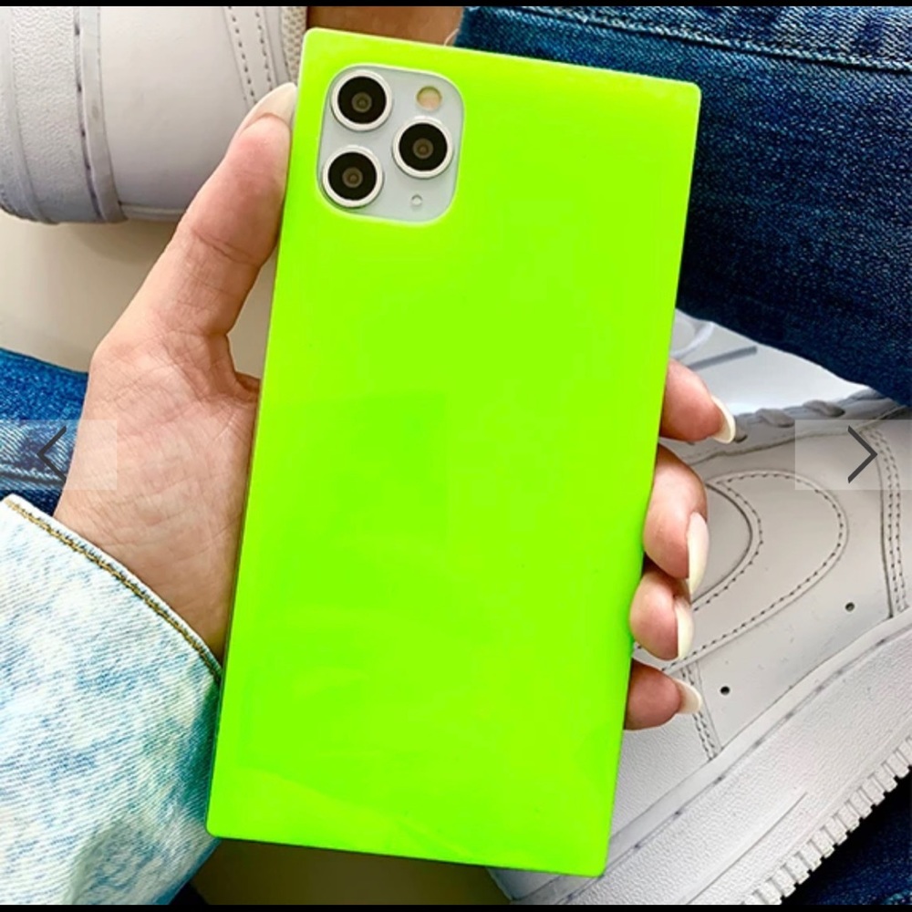 NIB Flaunt Neon Green Square iPhone 12 Pro Max Case
